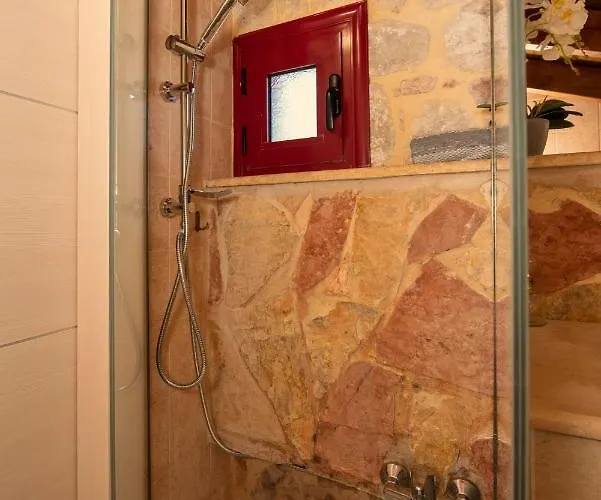 فيلة Sea Rock Rodos